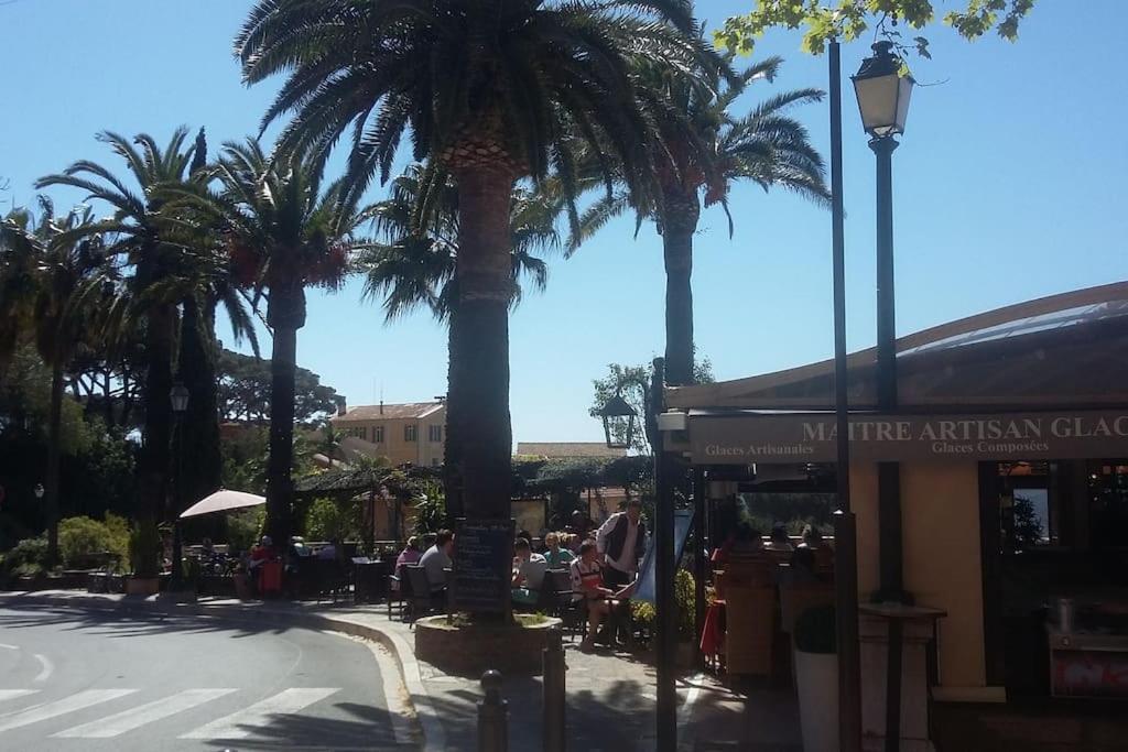 Studio 4 Pers Coeur Du Lavandou 5Mn A Pied Des Plages Le Lavandou Exterior foto